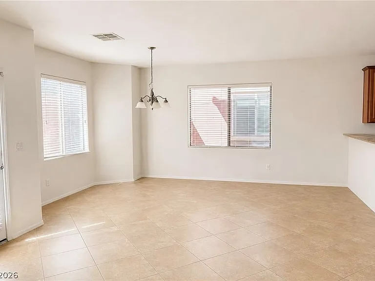 684 Calamus Palm Pl — Photo 4