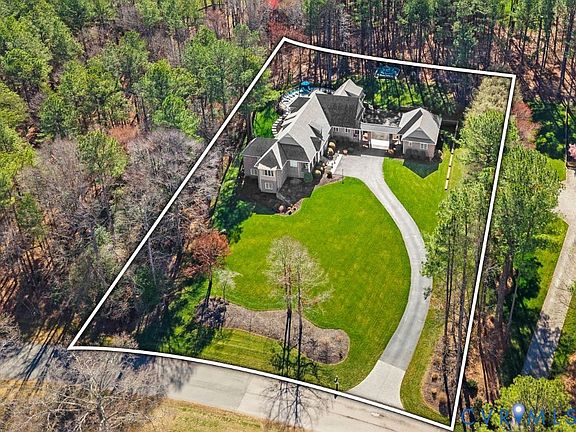 3rd image of 3088 Greywalls Dr