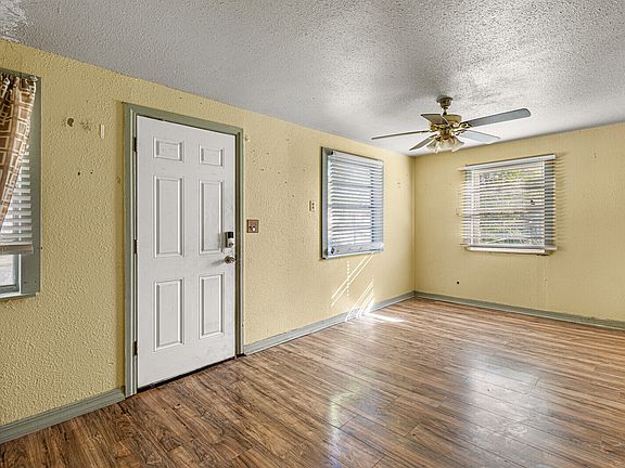 2nd image of 126 Lilly Ln