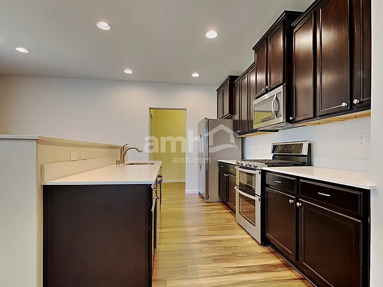 9016 NE 165th Ave — Photo 3