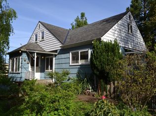2510 9th St, Tillamook, OR 97141