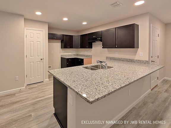 4th image of 8730 Berry Ave