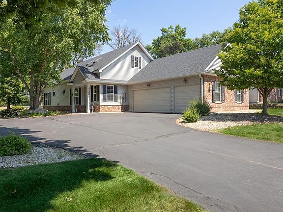 2nd image of 10562 Mississippi Cir N