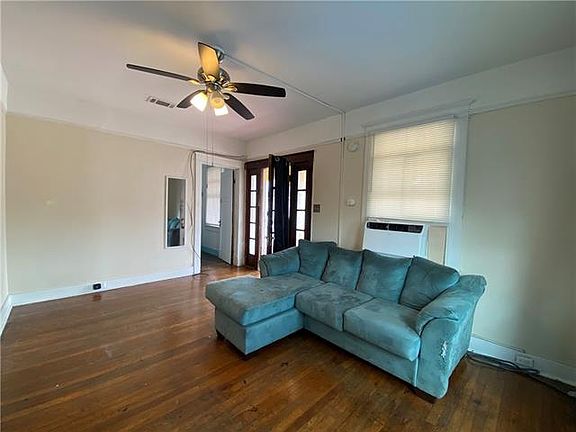 4th image of 5322 Lasalle St