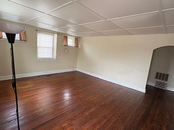3rd image of 228 Forest Ave #C