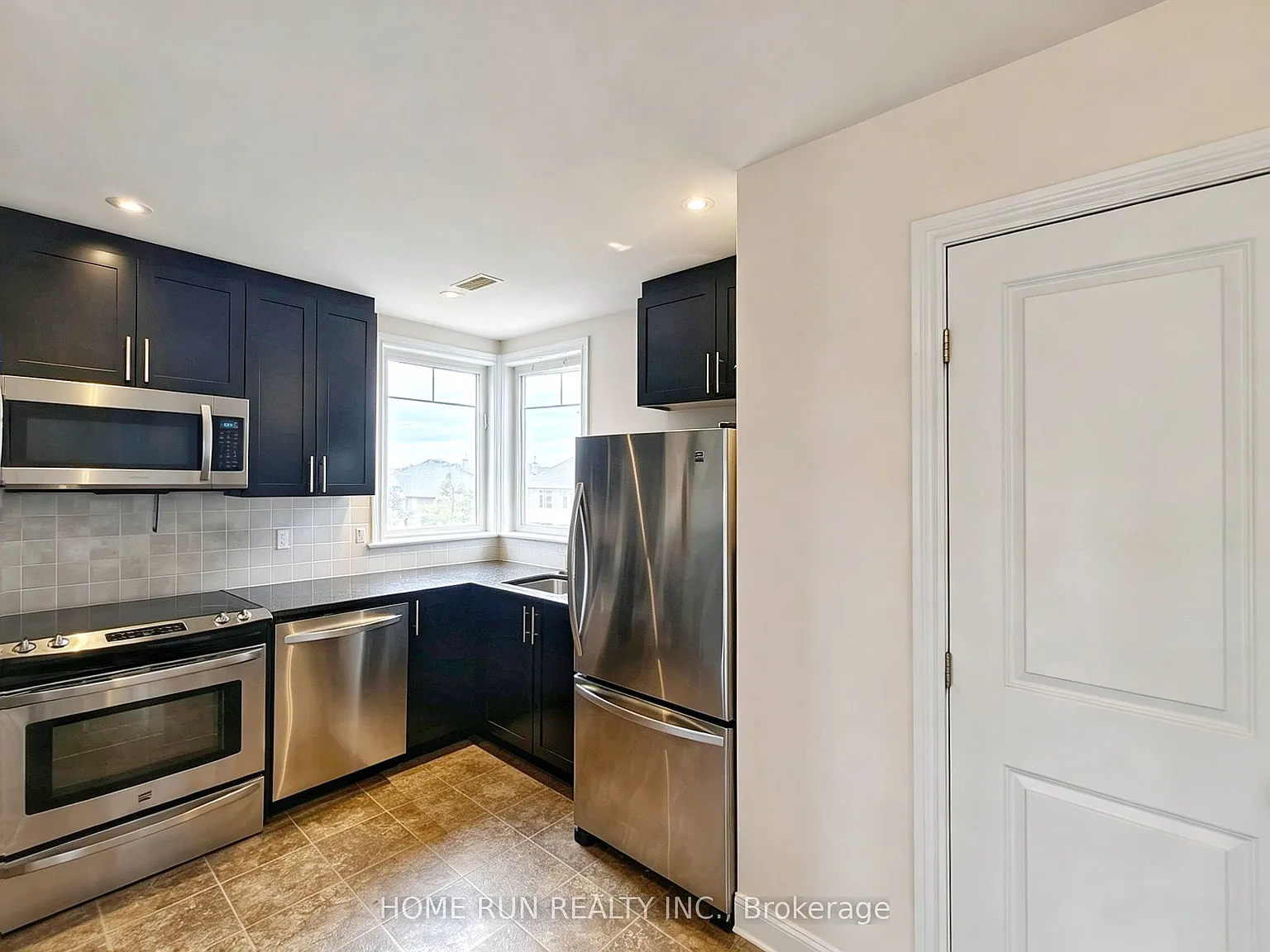2 bed, $2,250 — Photo 4