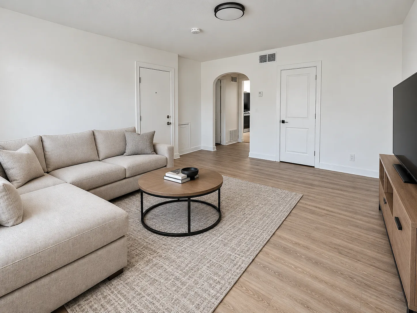 1 bed, 900 sqft, $1,345 — Photo 2