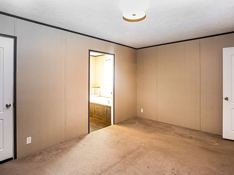 106 Barkley Ln — Photo 6