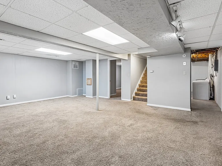 9330 Miami St — Photo 20