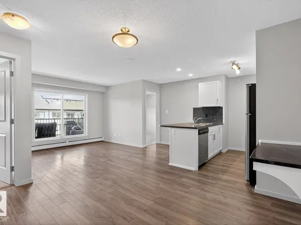 390 Windermere Rd NW #426, Edmonton, AB T6W 0R1