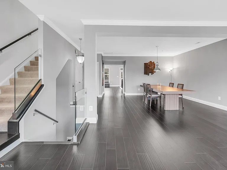 21600 Romans Dr — Photo 13