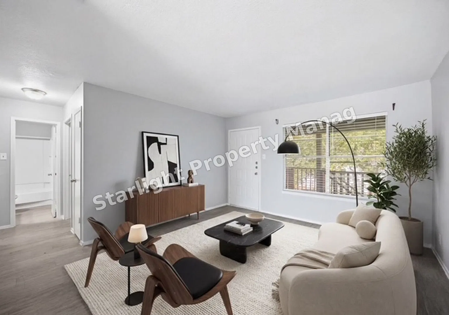 Charming 1-Bed Oasis in San Antonio - Ideal Comfort at 430 Kendalia Ave! — Photo 2