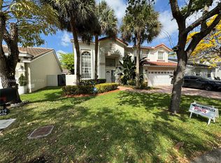 19232 NW 88th Pl, Hialeah, FL 33018