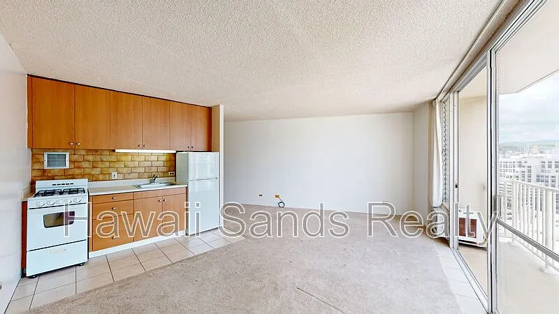 Studio, 1.0 bath, 358 sqft, $1,550 — Photo 1