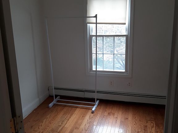 4th image of 39 Winthrop Ave #2
