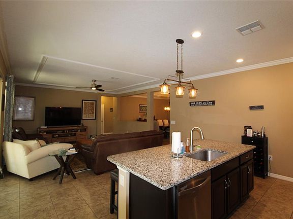 4th image of 10217 Oak Hammock Dr