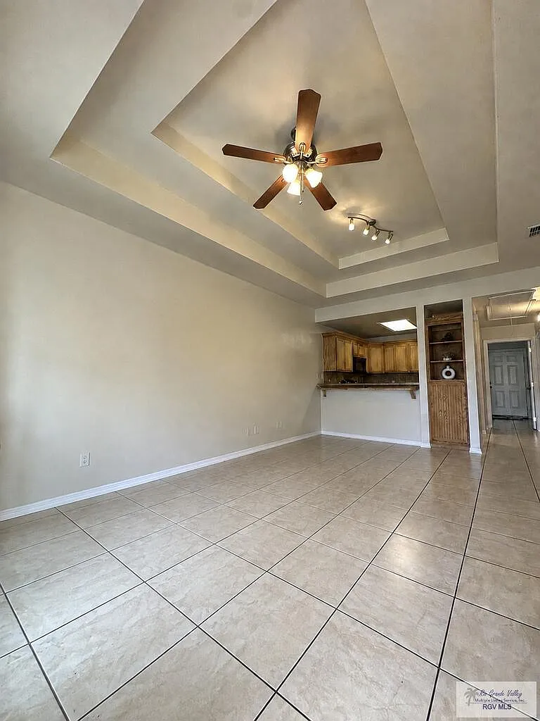 3 bed, 2.0 bath, 1109 sqft, $1,500 — Photo 2