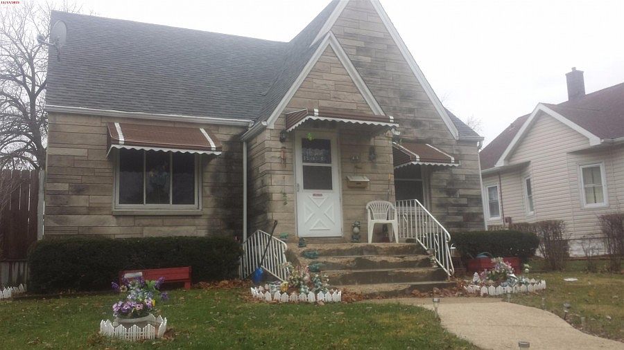1st image of 909 Oakland Ave