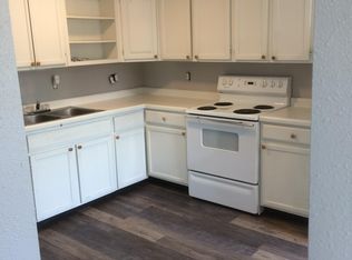203 2nd St N APT 2, Breckenridge, MN 56520