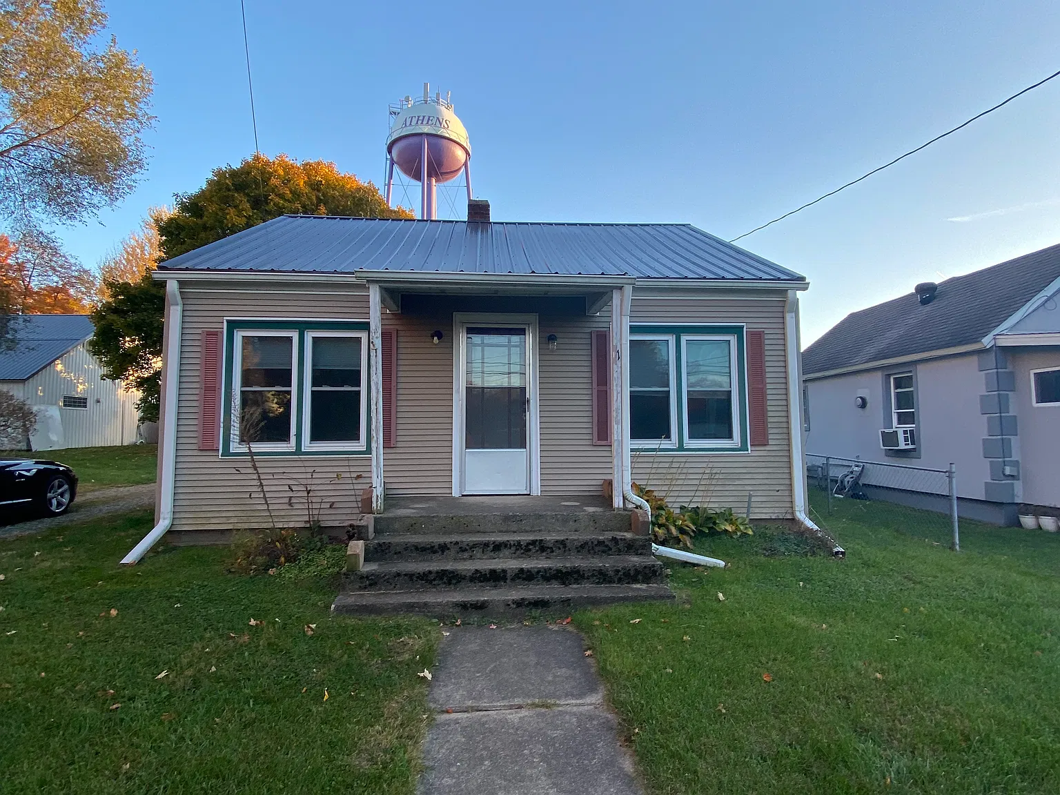 112 E Ml — Photo 1