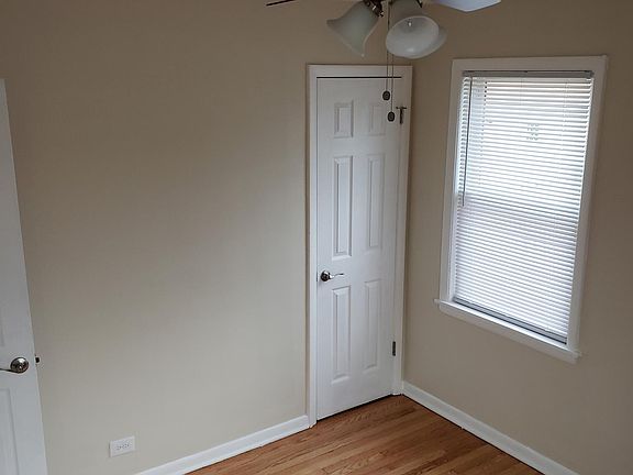 3rd image of 19 E 144th St