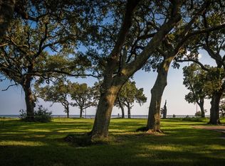 1510 Beach Dr, Gulfport, MS 39507