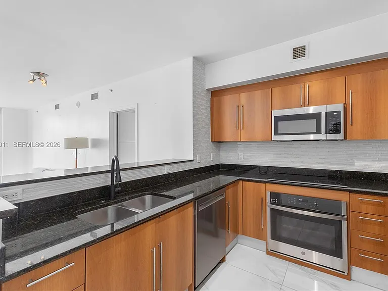 325 Biscayne Blvd #4015 — Photo 12
