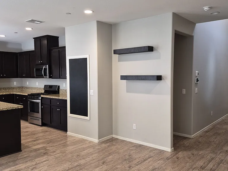 24292 Bay Laurel Ave — Photo 13
