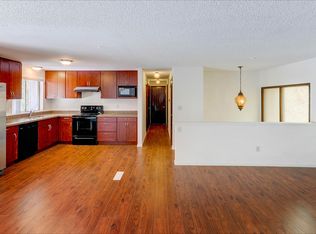 19200 32nd Ave NE, Lake Forest Park, WA 98155