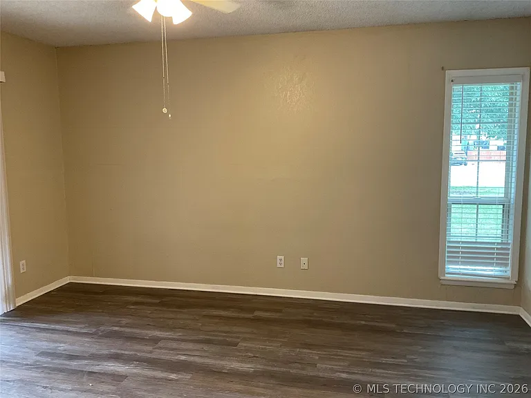 3228 S Lakewood Ave — Photo 14