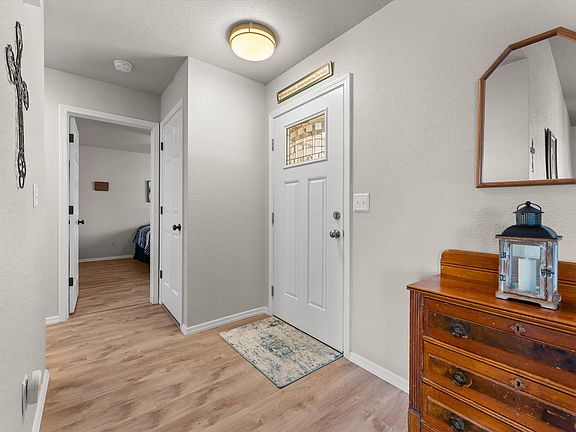 4th image of 6937 Yvonne Ct