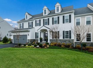 208 Manor Rd, Lafayette Hill, PA 19444