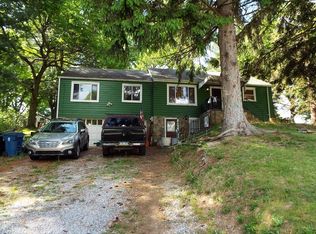 274 Spring Run Rd, Crescent, PA 15046