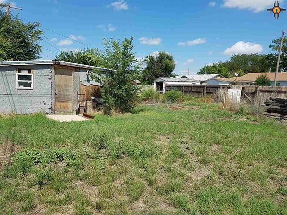 3rd image of 1512 S Avenue C