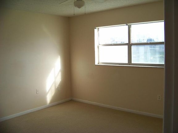 4th image of 8881 Sunrise Lakes Blvd APT 101