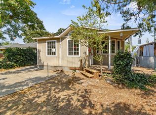 741 Hazel St, Central Pt, OR 97502