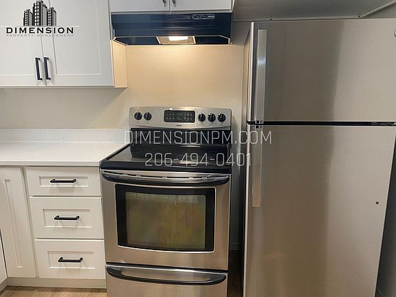 4th image of 2412 Poplar St SE