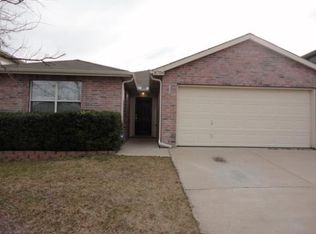 8704 Gaines Dr, Fort Worth, TX 76244