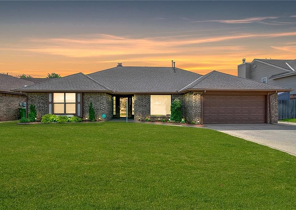1st image of 2228 Yellowstone Dr