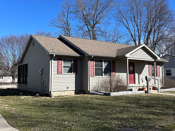 3rd image of 410 E Illinois St