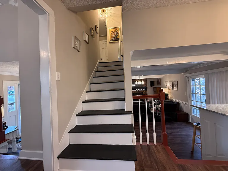 505 Westbrook Dr — Photo 10