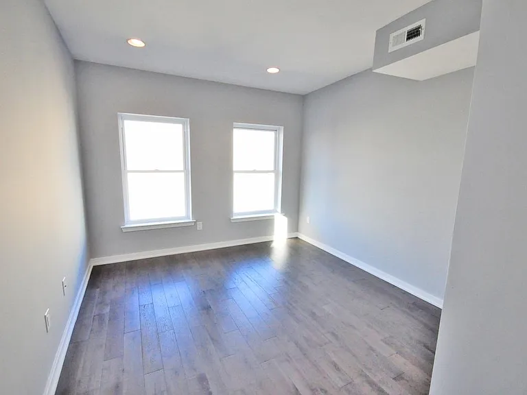 4049 Spring Garden St #2 — Photo 10