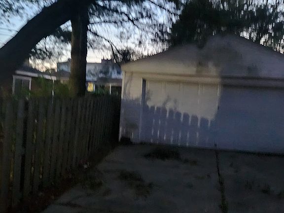 4th image of 7747 Appoline St