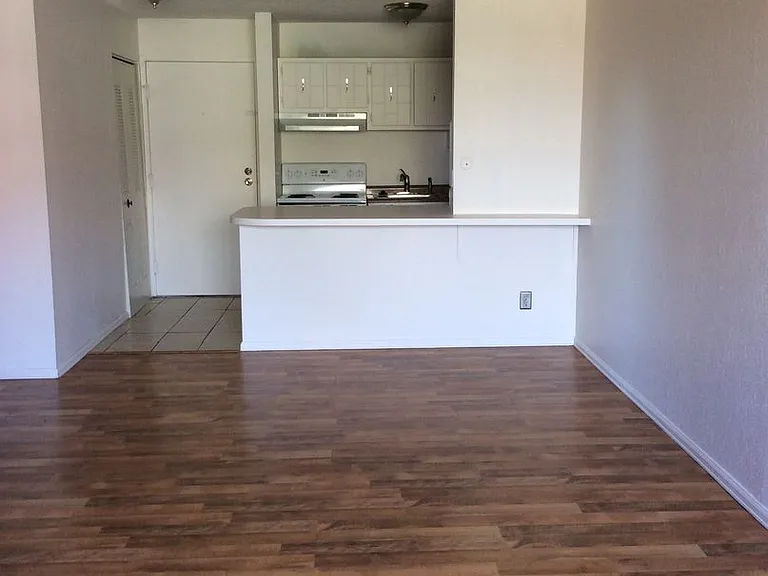 3250 Oneal Cir #K32 — Photo 8