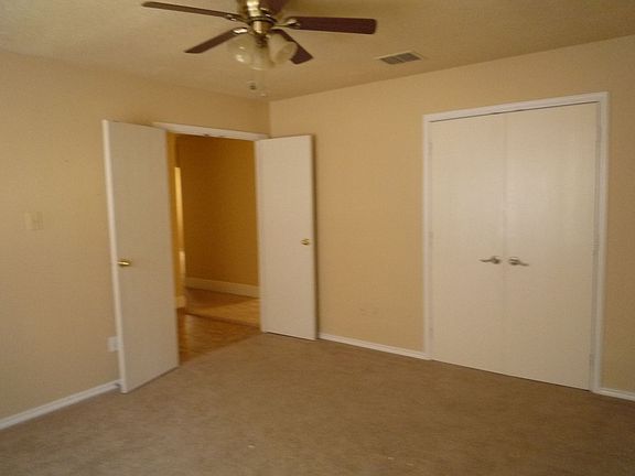 4th image of 1132 Mazourka Dr
