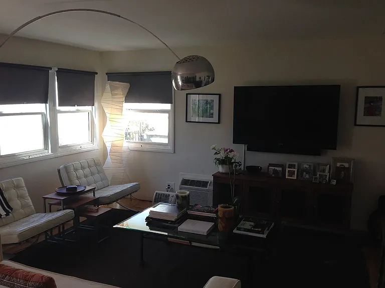 2328 Amherst Ave — Photo 8