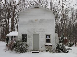 39 Schroeppel Rd, Pennellville, NY 13132