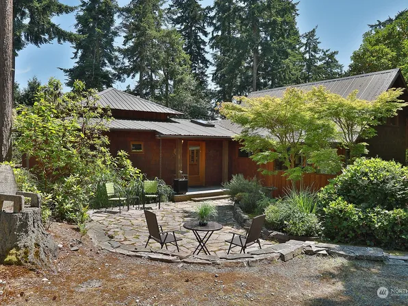 5575 Mutiny Bay Road, Freeland, WA 98249