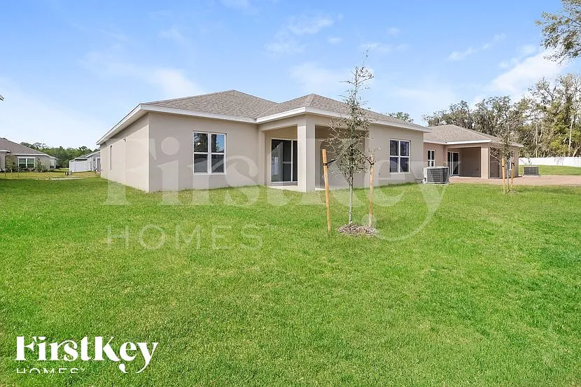 4 bed, 2.0 bath, 2103 sqft, $2,365 — Photo 3