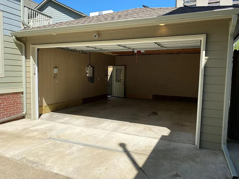 1515 S Carson Ave — Photo 45